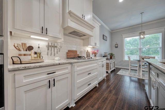 19359 Ridge Point Cir, Lindale, TX 75771