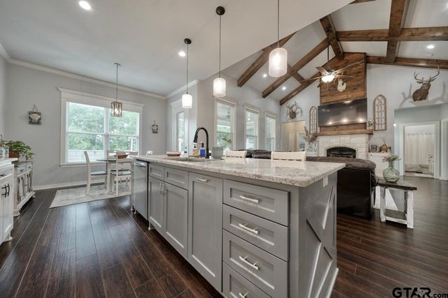 19359 Ridge Point Cir, Lindale, TX 75771