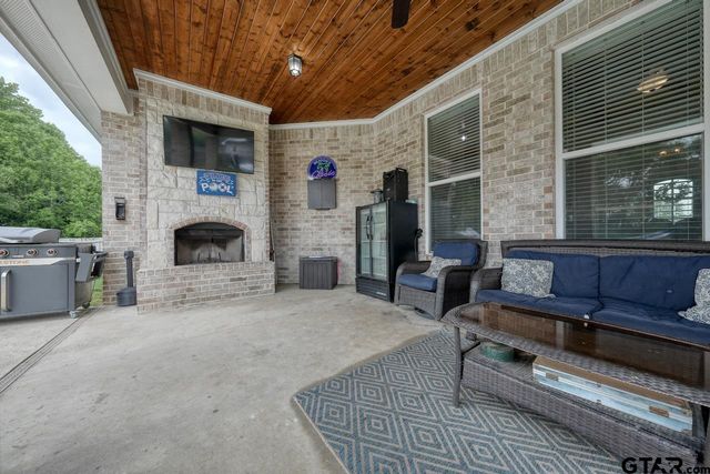 19359 Ridge Point Cir, Lindale, TX 75771