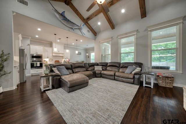 19359 Ridge Point Cir, Lindale, TX 75771