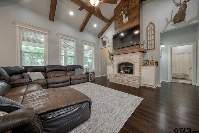 19359 Ridge Point Cir, Lindale, TX 75771