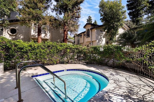 5738 Skyview Way C, Agoura Hills, CA 91301