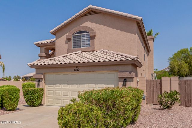 1320 E CHARLESTON Avenue, Phoenix, AZ 85022