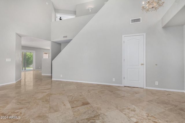 1320 E CHARLESTON Avenue, Phoenix, AZ 85022