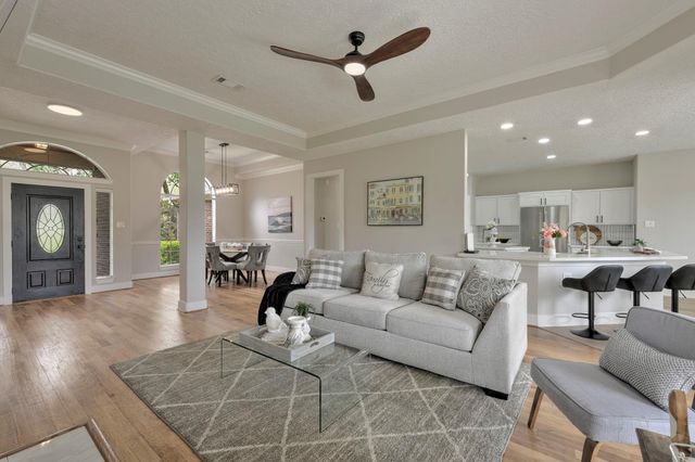 2306 Carriage Run E, Conroe, TX 77384