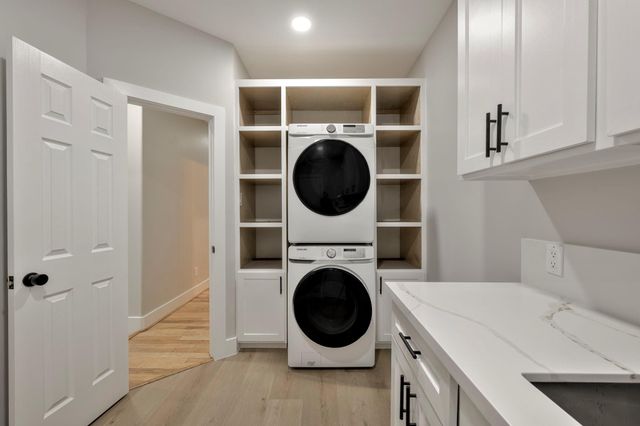 2306 Carriage Run E, Conroe, TX 77384