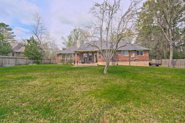 2306 Carriage Run E, Conroe, TX 77384