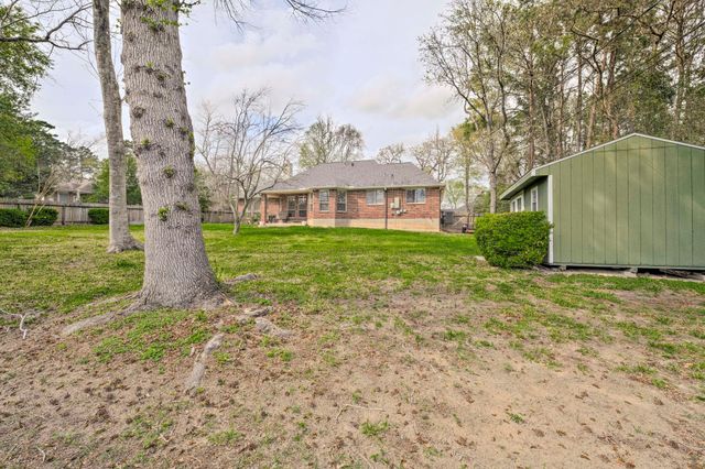 2306 Carriage Run E, Conroe, TX 77384