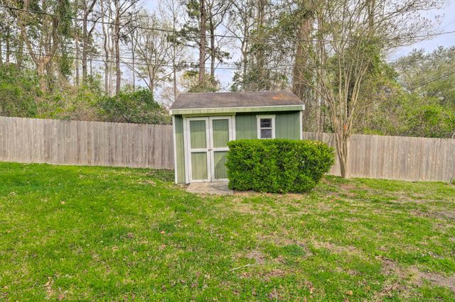 2306 Carriage Run E, Conroe, TX 77384