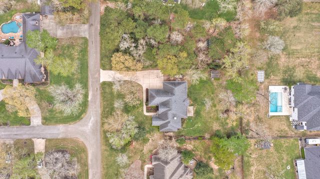 2306 Carriage Run E, Conroe, TX 77384