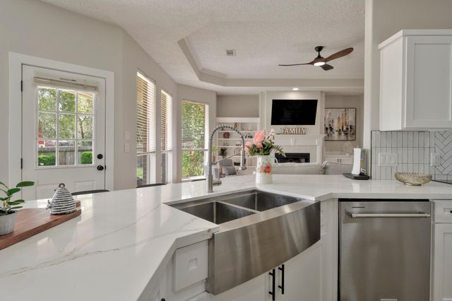 2306 Carriage Run E, Conroe, TX 77384