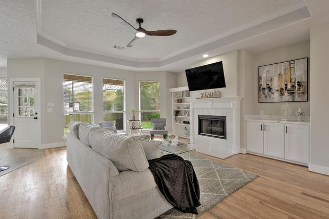 2306 Carriage Run E, Conroe, TX 77384