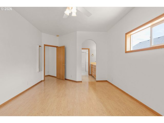 919 OLD ORCHARD Ln, Springfield, OR 97477