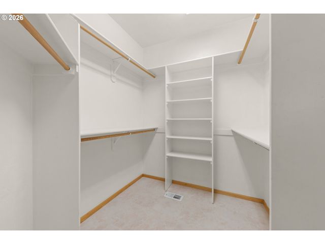919 OLD ORCHARD Ln, Springfield, OR 97477