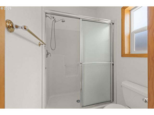919 OLD ORCHARD Ln, Springfield, OR 97477
