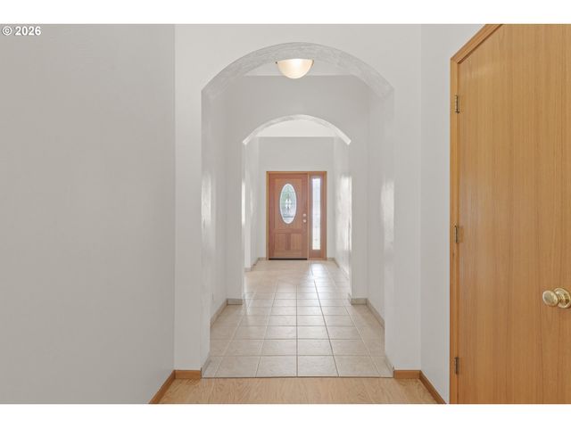 919 OLD ORCHARD Ln, Springfield, OR 97477