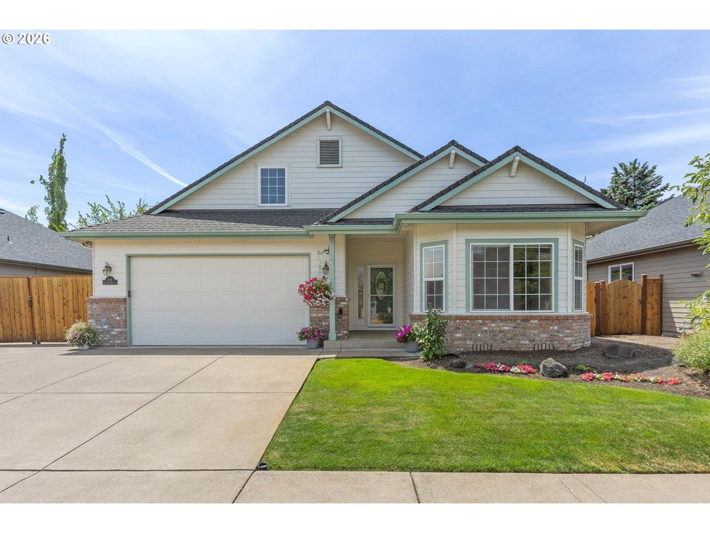919 OLD ORCHARD Ln, Springfield, OR 97477