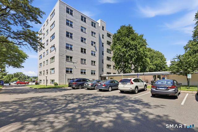 889 Farmington Avenue 3K, West Hartford, CT 06119