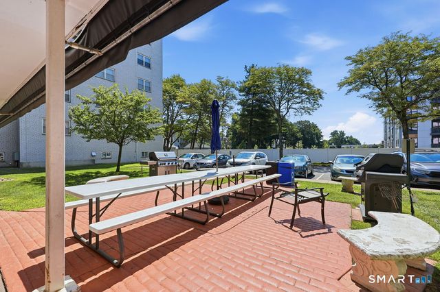 889 Farmington Avenue 3K, West Hartford, CT 06119