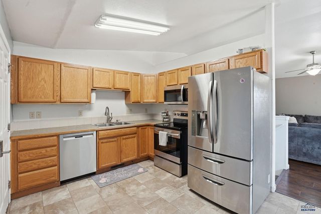 4932 SOUTH POINTE DR, Rapid City, SD 57701