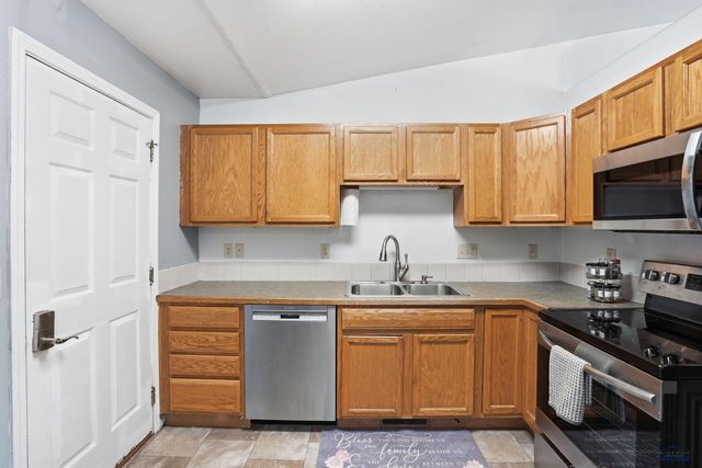 4932 SOUTH POINTE DR, Rapid City, SD 57701