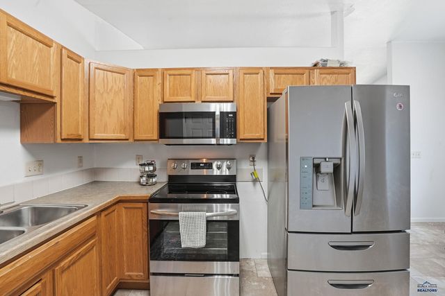 4932 SOUTH POINTE DR, Rapid City, SD 57701