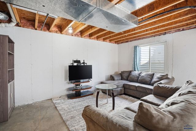 4932 SOUTH POINTE DR, Rapid City, SD 57701