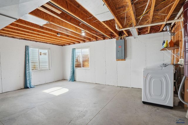 4932 SOUTH POINTE DR, Rapid City, SD 57701