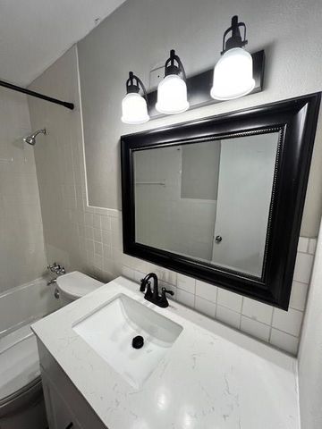 6302 Chesterfield Ave, Austin, TX 78752