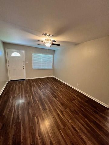 6302 Chesterfield Ave, Austin, TX 78752