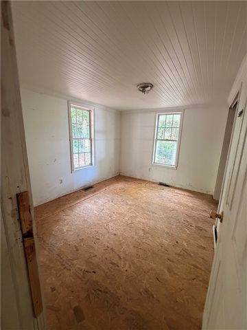 6 S Chastain Drive, Greenville, SC 29617