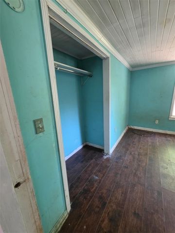 6 S Chastain Drive, Greenville, SC 29617