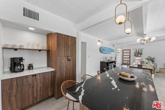547 N Farrell Drive, Palm Springs, CA 92262