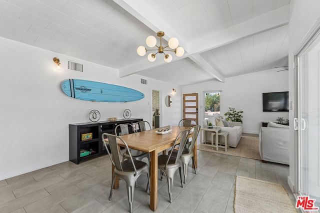 547 N Farrell Drive, Palm Springs, CA 92262