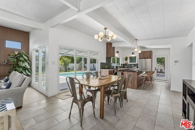 547 N Farrell Drive, Palm Springs, CA 92262