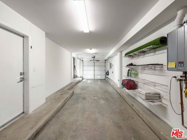 6024 W Beachwood Lane, Los Angeles, CA 90038