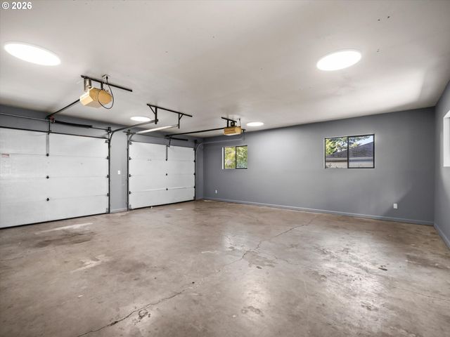 641 W HISTORIC COLUMBIA RI Hwy, Troutdale, OR 97060