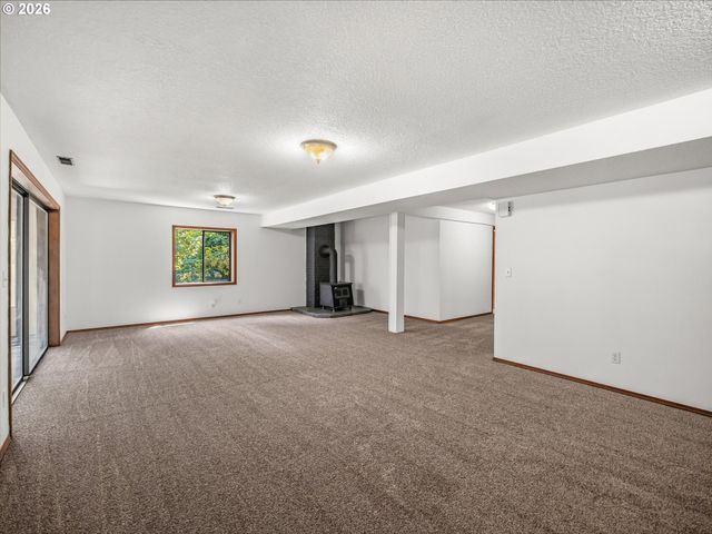 641 W HISTORIC COLUMBIA RI Hwy, Troutdale, OR 97060