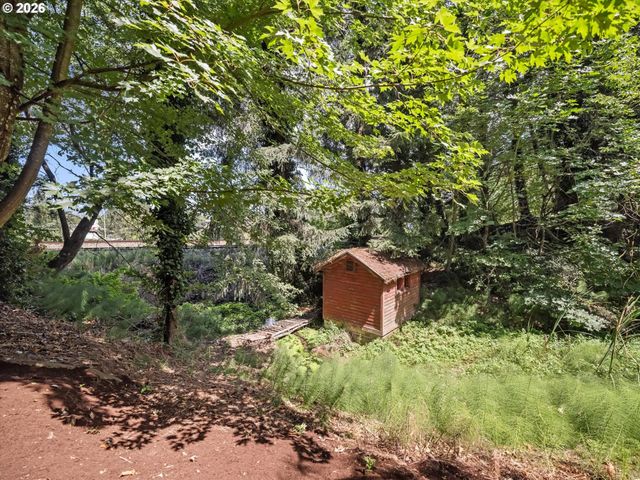 641 W HISTORIC COLUMBIA RI Hwy, Troutdale, OR 97060