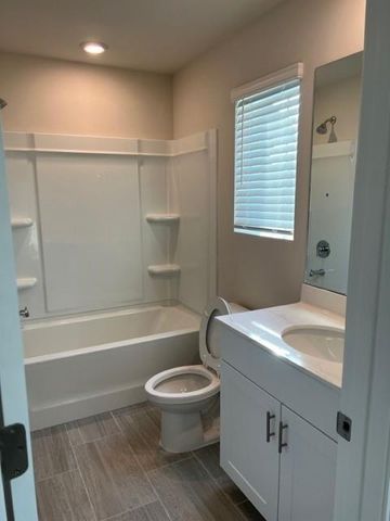 950 Sunny Lake Drive, Lawrenceville, GA 30043