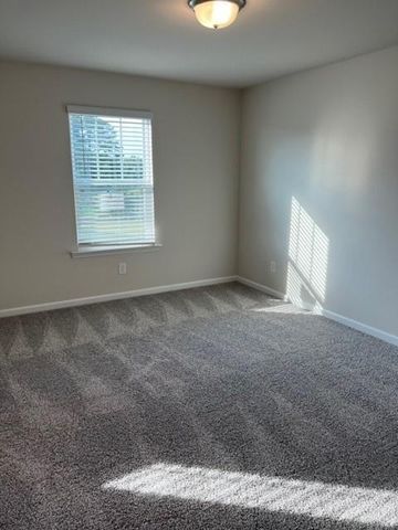 950 Sunny Lake Drive, Lawrenceville, GA 30043