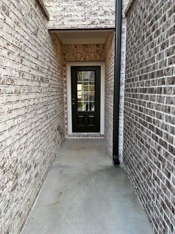950 Sunny Lake Drive, Lawrenceville, GA 30043