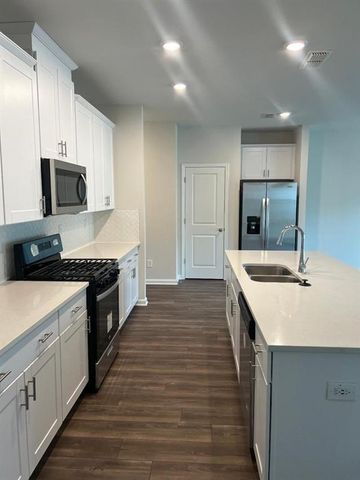 950 Sunny Lake Drive, Lawrenceville, GA 30043
