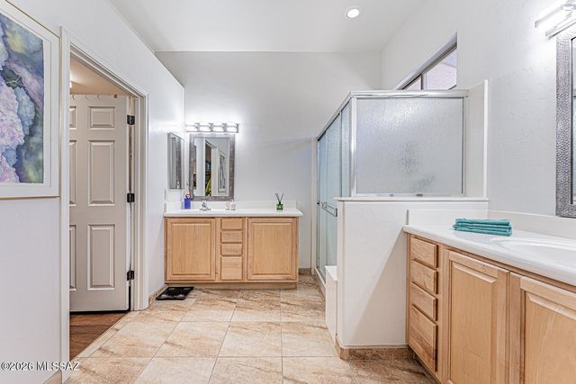 976 W Tenniel Drive, Green Valley, AZ 85614