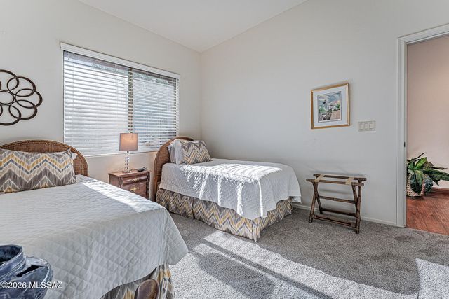 976 W Tenniel Drive, Green Valley, AZ 85614