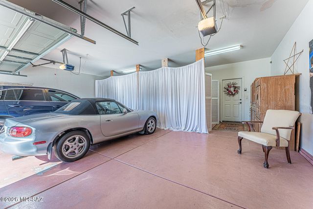 976 W Tenniel Drive, Green Valley, AZ 85614