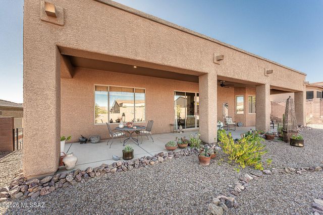 976 W Tenniel Drive, Green Valley, AZ 85614