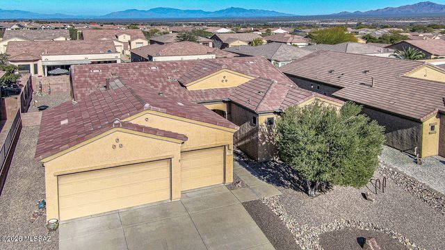 976 W Tenniel Drive, Green Valley, AZ 85614