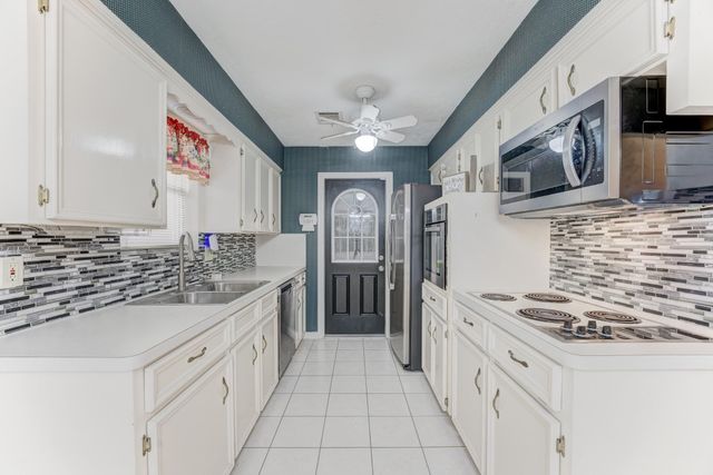 4812 Ivy Street, Pasadena, TX 77505