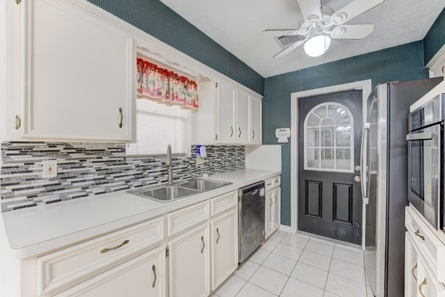 4812 Ivy Street, Pasadena, TX 77505